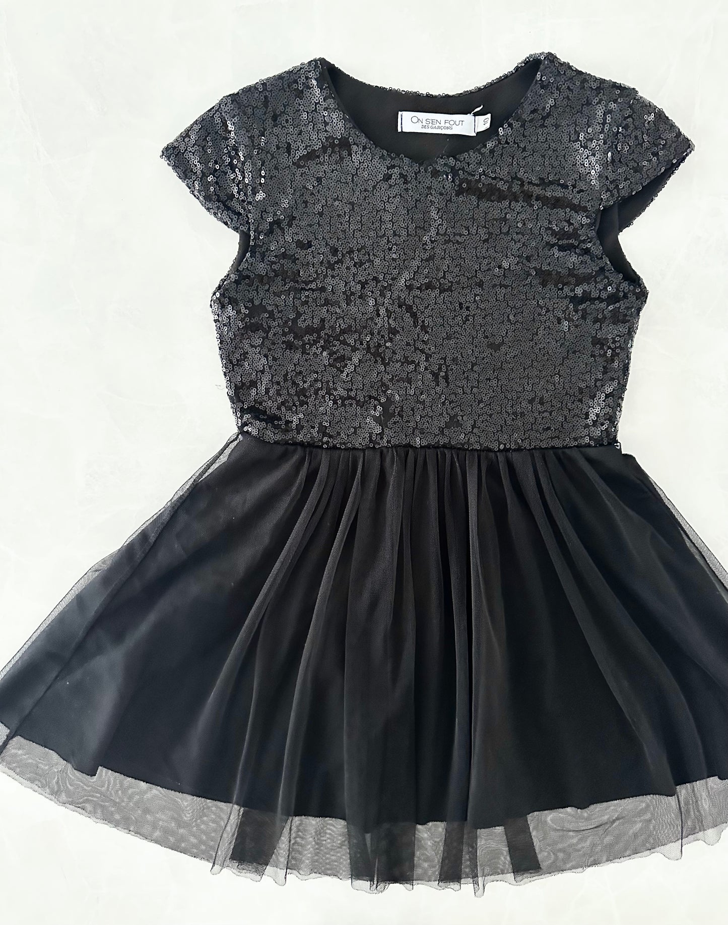 *lire description* Robe chic - On s'en fout des garçons - 10 ans