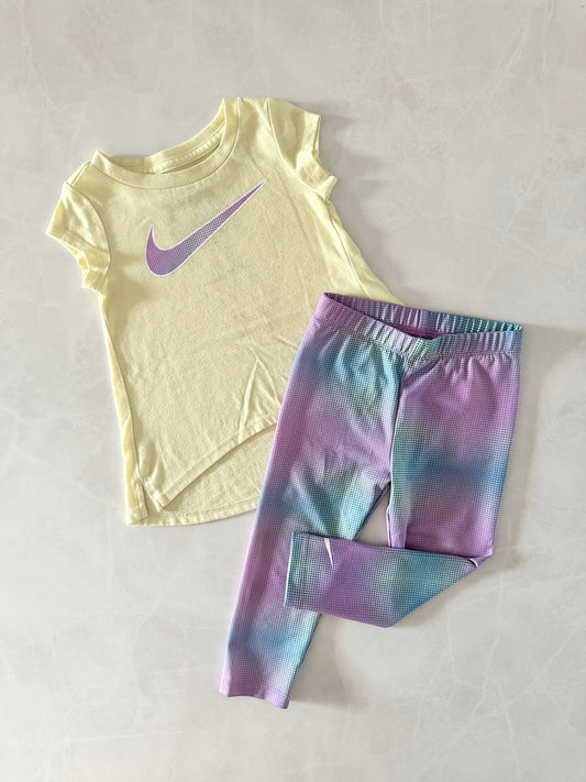 *haut légèrement mousseux* Ensemble 2 mcx - Nike - 2T