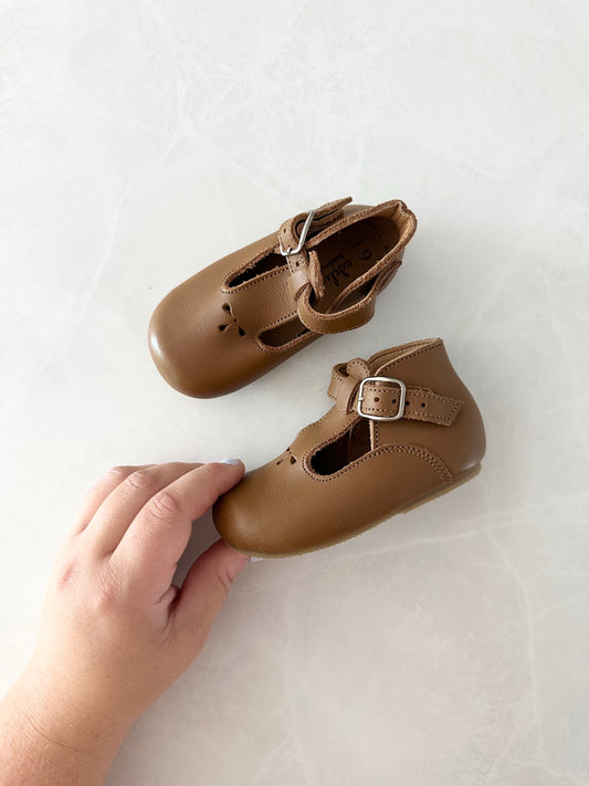 NEUF - Souliers - Adelissa & Co - Grandeur 19 (4-5)