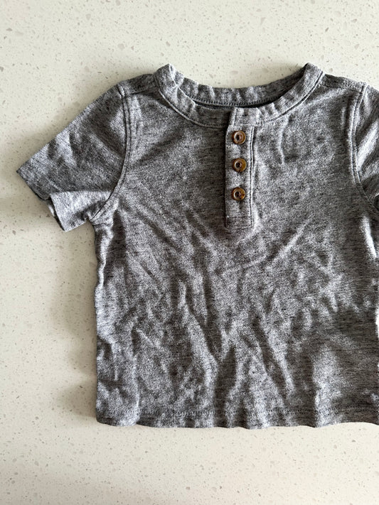 T-shirt - Old Navy - 12-18 mois