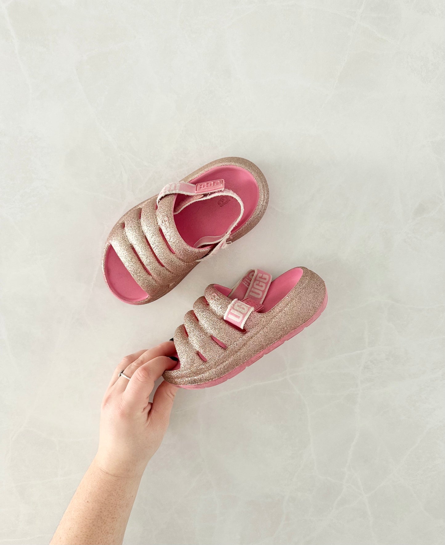 *imparfait* Sandales - Ugg - Approx. 4-5 ans