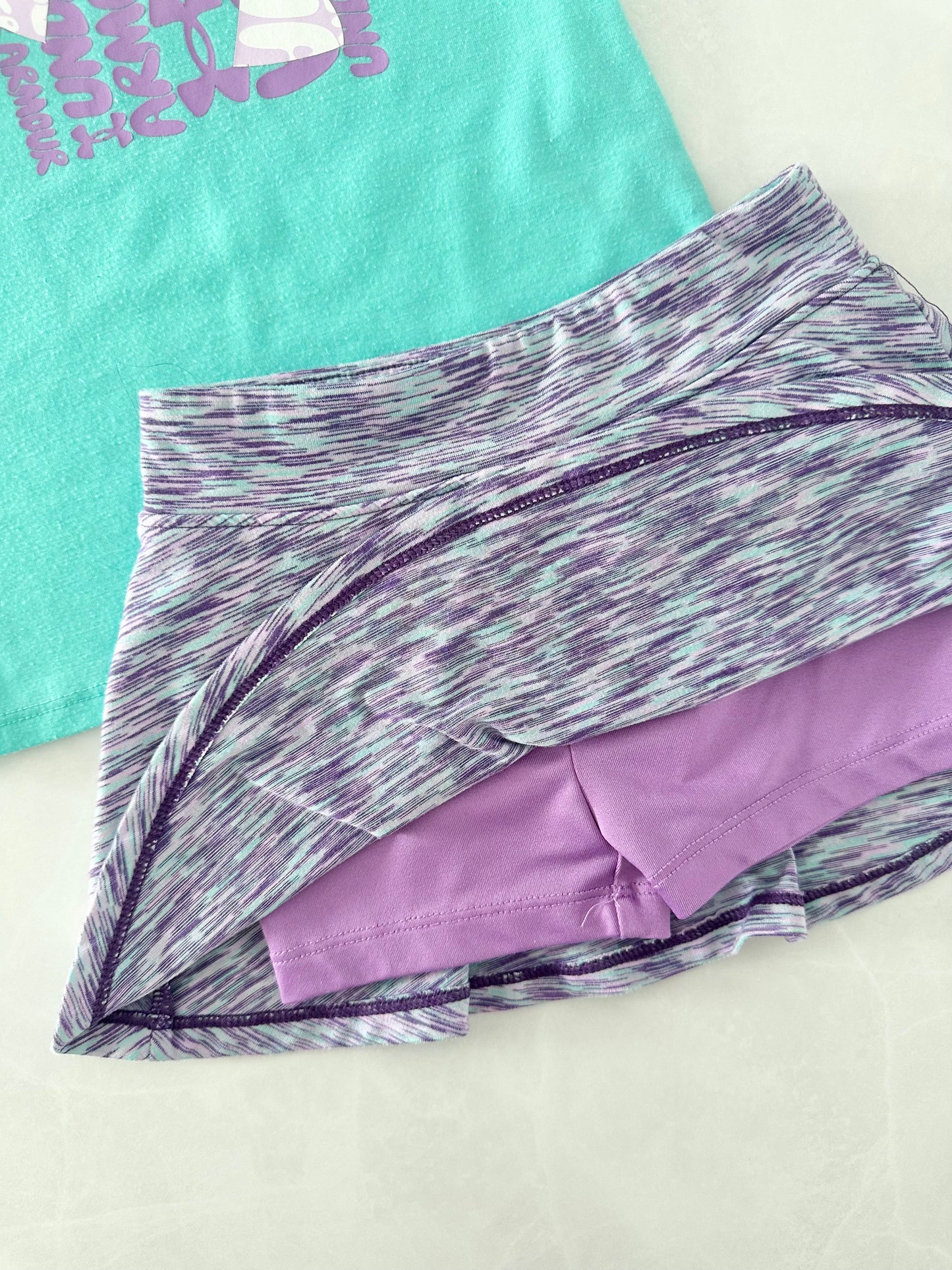 *légèrement mousseux* Ensemble 2 mcx - Under Armour - 3T