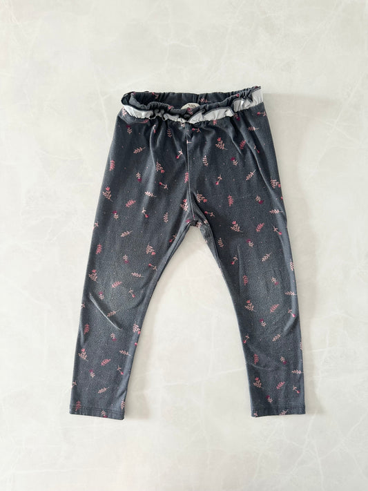 *mousseux et pâli aux genoux* Pantalon - Trois Moutons - 2T